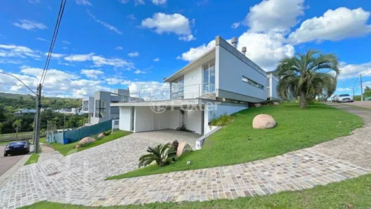 Casa de Condomínio com 3 Quartos à venda, 280m² no Vila Nova, Porto Alegre