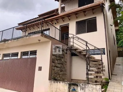 Casa com 5 Quartos à venda, 200m² no Itacorubi, Florianópolis