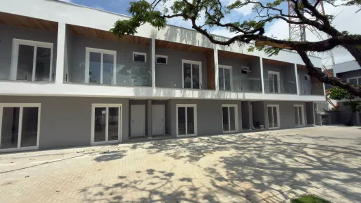 Apartamento com 2 Quartos à venda, 92m² no Armação do Pântano do Sul, Florianópolis