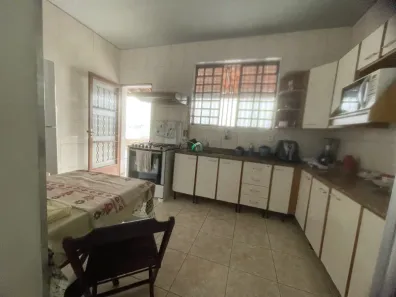 Casa com 3 Quartos para alugar, 360m² no São Gabriel, Belo Horizonte