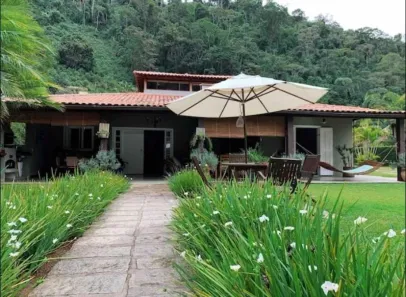 Casa de Condomínio com 3 Quartos à venda, 340m² no Itaipava, Petrópolis
