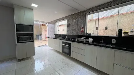 Sobrado com 3 Quartos à venda, 186m² no Jardim Paraventi, Guarulhos