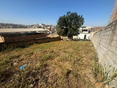 Lote/Terreno à venda, 240m² no Funcionários, Conselheiro Lafaiete