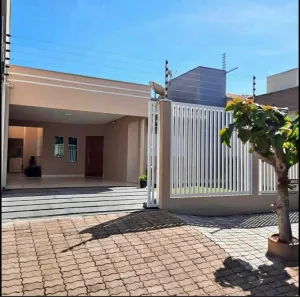 Casa com 2 Quartos à venda, 205m² no Vila Adriana, Rondonópolis