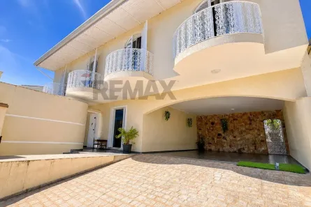 Casa com 4 Quartos à venda, 375m² no Vila Rica, Atibaia