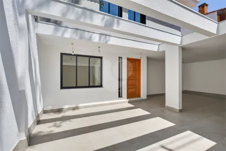 Sobrado com 3 Quartos à venda, 331m² no Granja Julieta, São Paulo