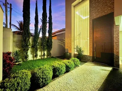 Casa com 4 Quartos para alugar, 294m² no Setor Universitário, Rio Verde