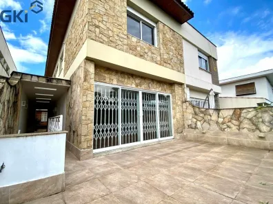 Casa com 3 Quartos para alugar, 201m² no Jardim da Glória, São Paulo
