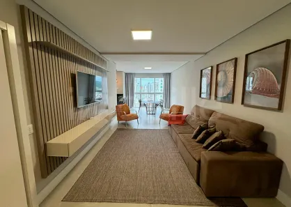 Apartamento com 4 Quartos para alugar, 160m² no Centro, Balneário Camboriú