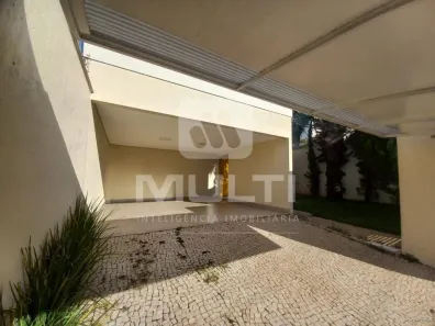 Casa com 3 Quartos para alugar, 267m² no Jardim Karaíba, Uberlândia
