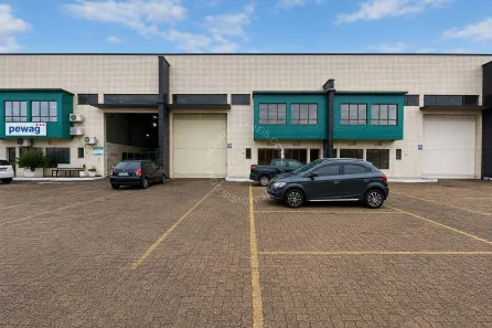 Galpão/Depósito/Armazém para alugar, 700m² no Sarandi, Porto Alegre