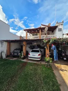Sobrado com 4 Quartos à venda, 250m² no Jardim Clarissa, Goiânia