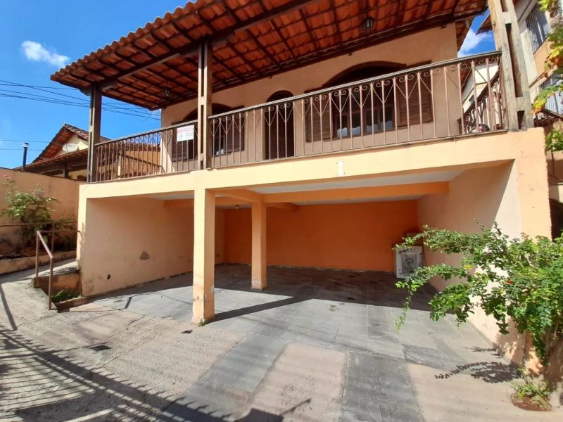 Casa com 4 quartos — Serrano, Belo Horizonte