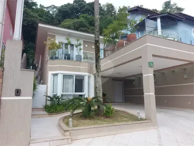 Sobrado com 3 Quartos à venda, 300m² no Jardim Itatinga, São Paulo