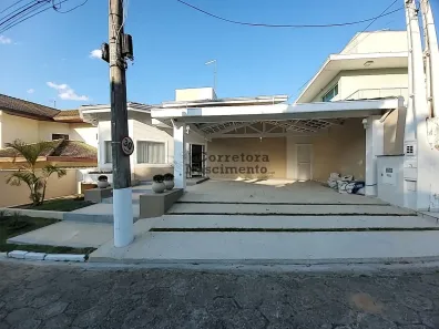 Casa com 3 Quartos para alugar, 250m² no Vila Zezé, Jacareí