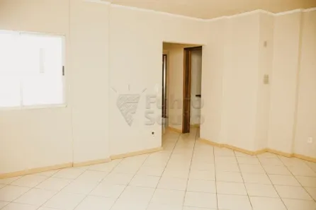 Apartamento com 3 Quartos para alugar, 92m² no Centro, Pelotas