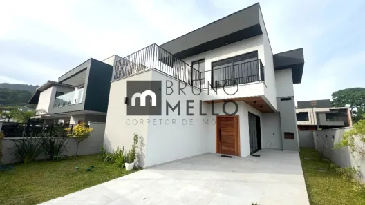 Sobrado com 4 Quartos à venda, 221m² no Rio Tavares, Florianópolis