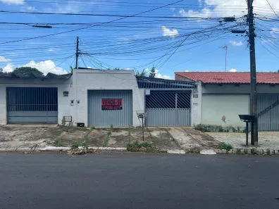 Casa com 3 Quartos à venda, 160m² no Jardim Guanabara III, Goiânia