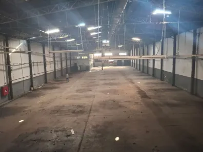 Galpão/Depósito/Armazém para venda ou aluguel, 2000m² no Bom Retiro, São Paulo