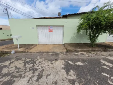 Casa com 3 Quartos para alugar, 76m² no Planalto, Uberlândia