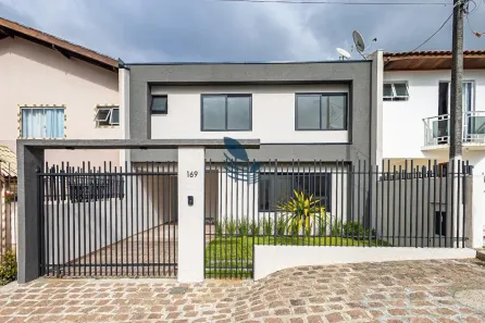 Sobrado com 3 Quartos à venda, 140m² no Butiatuvinha, Curitiba