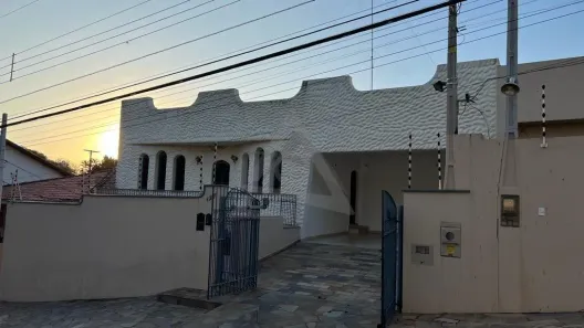 Imóvel Comercial com 4 Quartos à venda, 377m² no Jardim Lumen Christi, Campinas