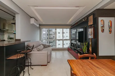 Apartamento com 2 Quartos para alugar, 70m² no Chácara das Pedras, Porto Alegre