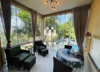 Casa de Condomínio com 4 Quartos à venda, 241m² no Trindade, Florianópolis