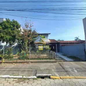 Sobrado com 4 Quartos à venda, 307m² no Centro, Camboriú