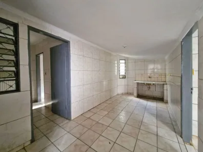 Casa com 2 Quartos para alugar, 64m² no Setor Novo Horizonte, Goiânia