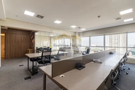 Sala Comercial à venda, 80m² no Green Valley Alphaville, Barueri