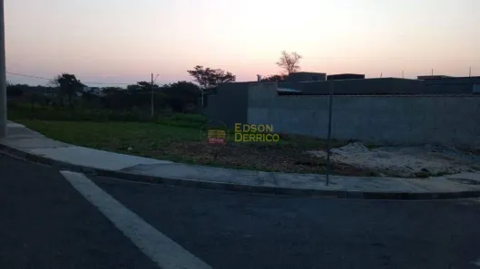 Lote/Terreno à venda, 208m² no Loteamento Residencial e Comercial Flamboyant, Pindamonhangaba