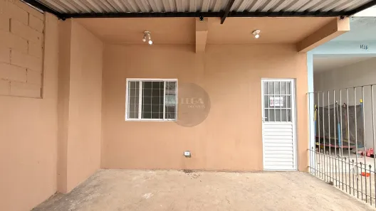 Casa com 2 Quartos para alugar, 140m² no Cidade Industrial, Curitiba