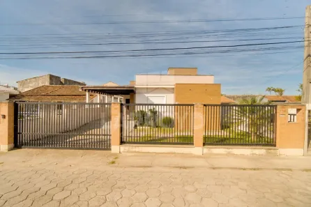 Casa com 3 Quartos à venda, 119m² no Centro, Tubarão