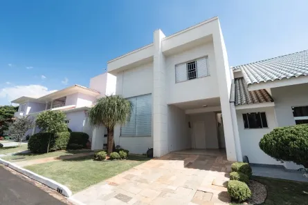 Casa de Condomínio com 3 Quartos à venda, 192m² no Zona 08, Maringá