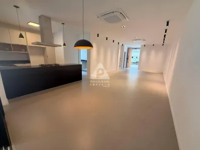 Casa com 5 Quartos à venda, 800m² no Barra da Tijuca, Rio de Janeiro