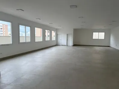 Imóvel Comercial para alugar, 678m² no Vila Ipiranga, Londrina