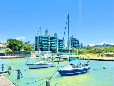 Apartamento com 3 Quartos à venda, 317m² no Coqueiros, Florianópolis
