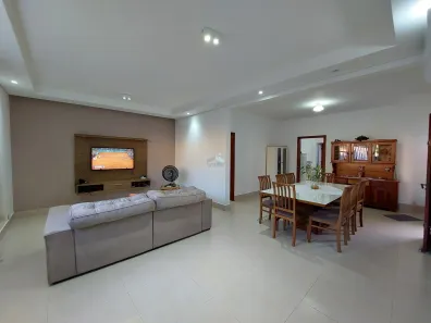 Casa com 3 Quartos à venda, 270m² no Jardim Magnólia, Campinas