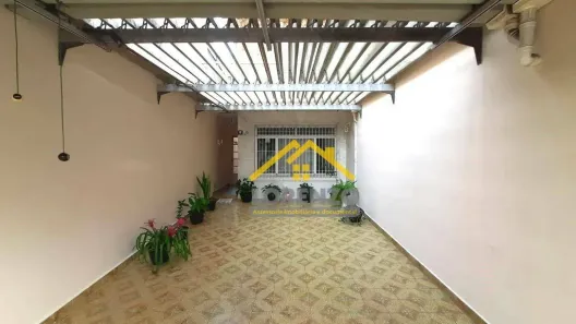 Sobrado com 3 Quartos à venda, 229m² no Vila Pires, Santo André
