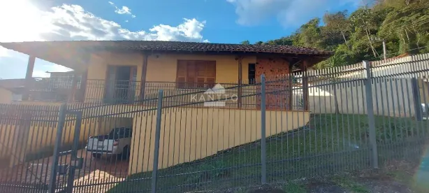 Casa com 3 Quartos à venda, 306m² no Jardim do Sol, Juiz de Fora