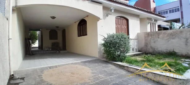 Casa com 4 Quartos para venda ou aluguel, 250m² no Lagoa Nova, Natal