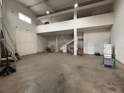 Galpão/Depósito/Armazém para alugar, 243m² no Jardim Nova Europa, Campinas