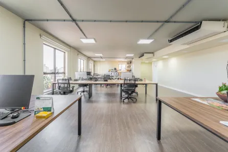 Sala Comercial à venda, 170m² no Centro Cívico, Curitiba