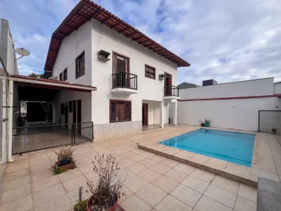 Casa com 5 Quartos à venda, 390m² no Mata da Praia, Vitória