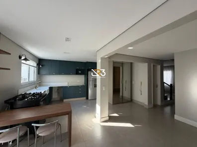 Casa de Condomínio com 3 Quartos para alugar, 175m² no Parque Jamaica, Londrina