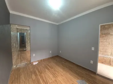 Casa com 2 Quartos para alugar, 70m² no Vila Real Continuação, Hortolândia