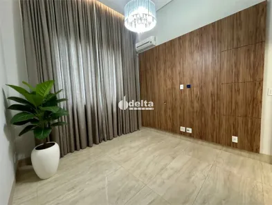 Casa de Condomínio com 3 Quartos para alugar, 240m² no Nova Uberlândia, Uberlândia