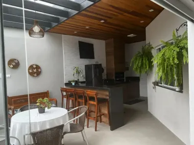 Casa de Condomínio com 3 Quartos à venda, 211m² no Parque Califórnia, Jacareí