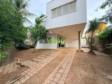 Casa com 3 Quartos para alugar, 226m² no Centro, Americana